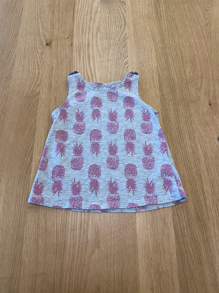 Camisole grise avec ananas roses